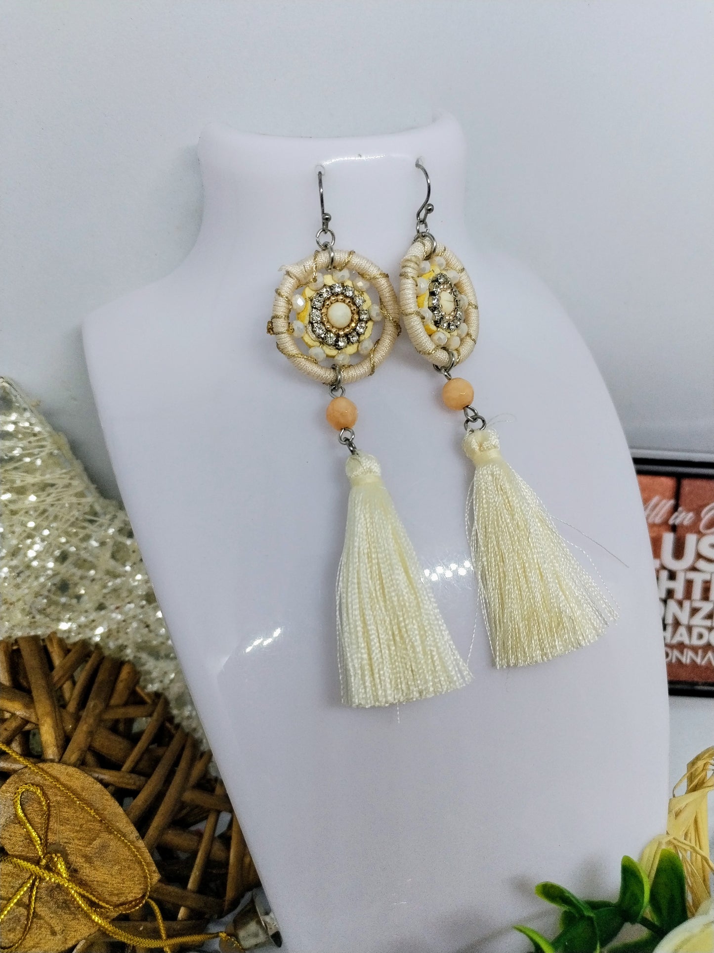 Boucle d'oreille frange blanche (Fantaisie) BO21424