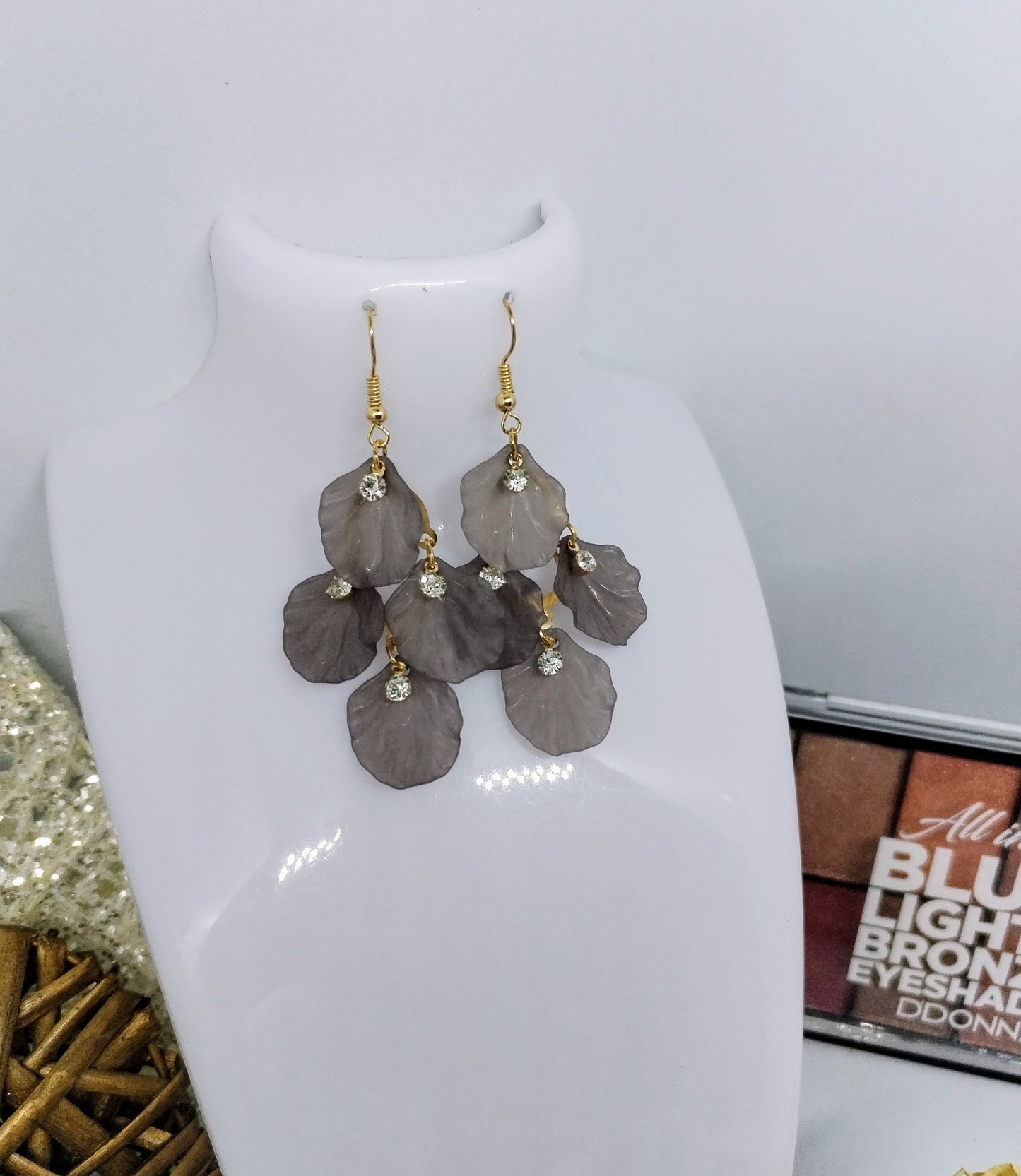 Boucle d'oreille grise (fantaisie) BO14724