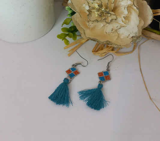 Boucle d'oreille pompon (Fantaisie) BO20624