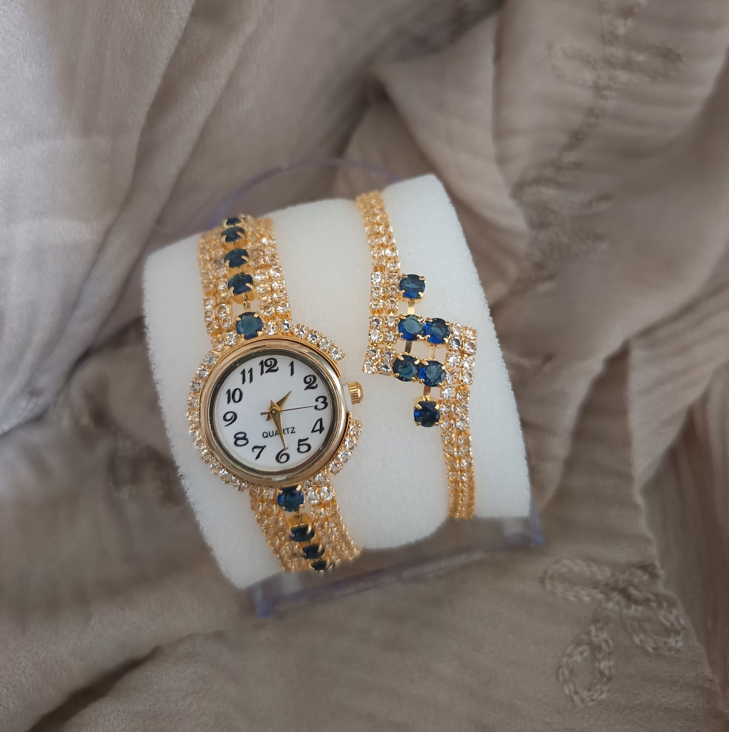 Montre et bracelet or (Fantaisie)