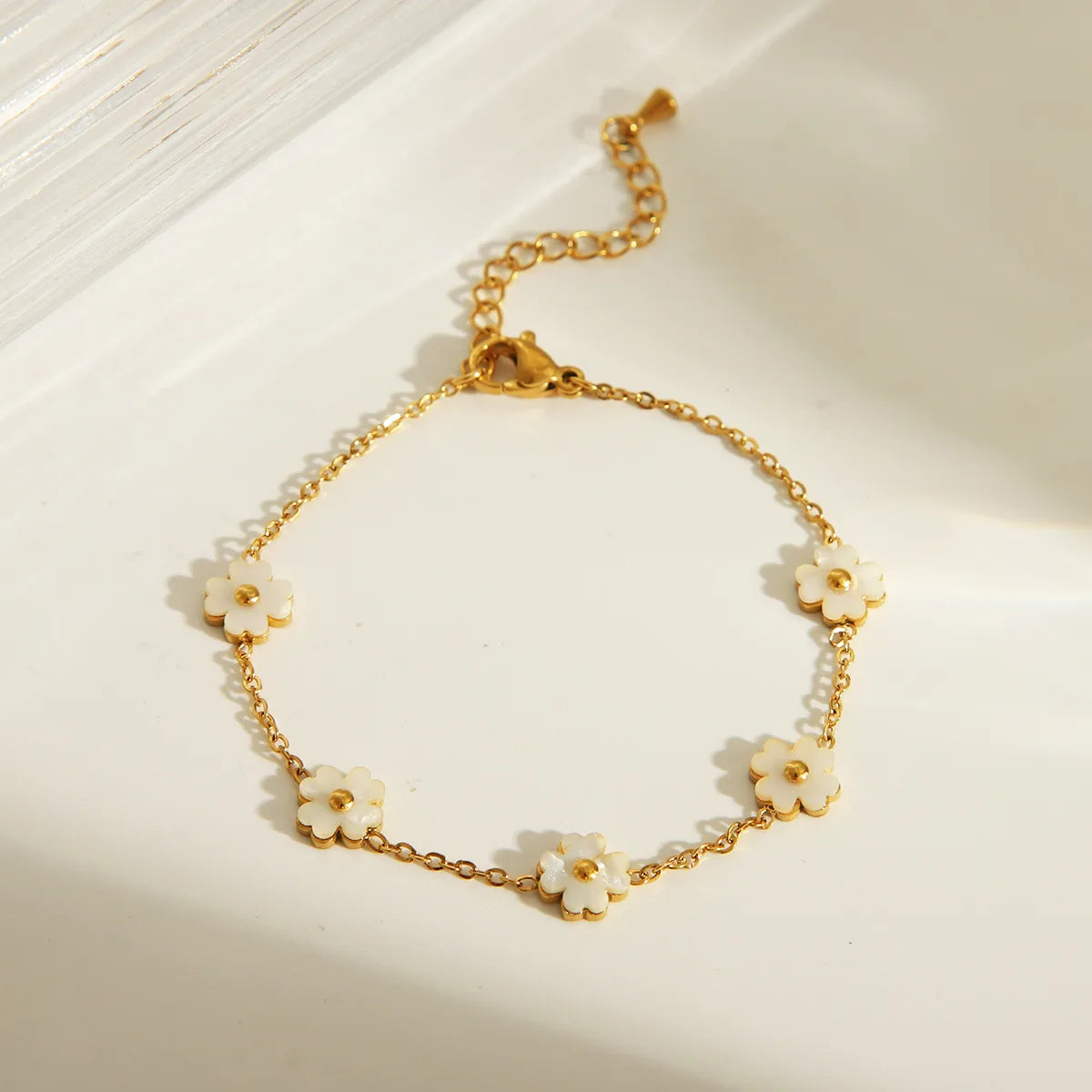 Bracelet fleur blanc  (Acier)