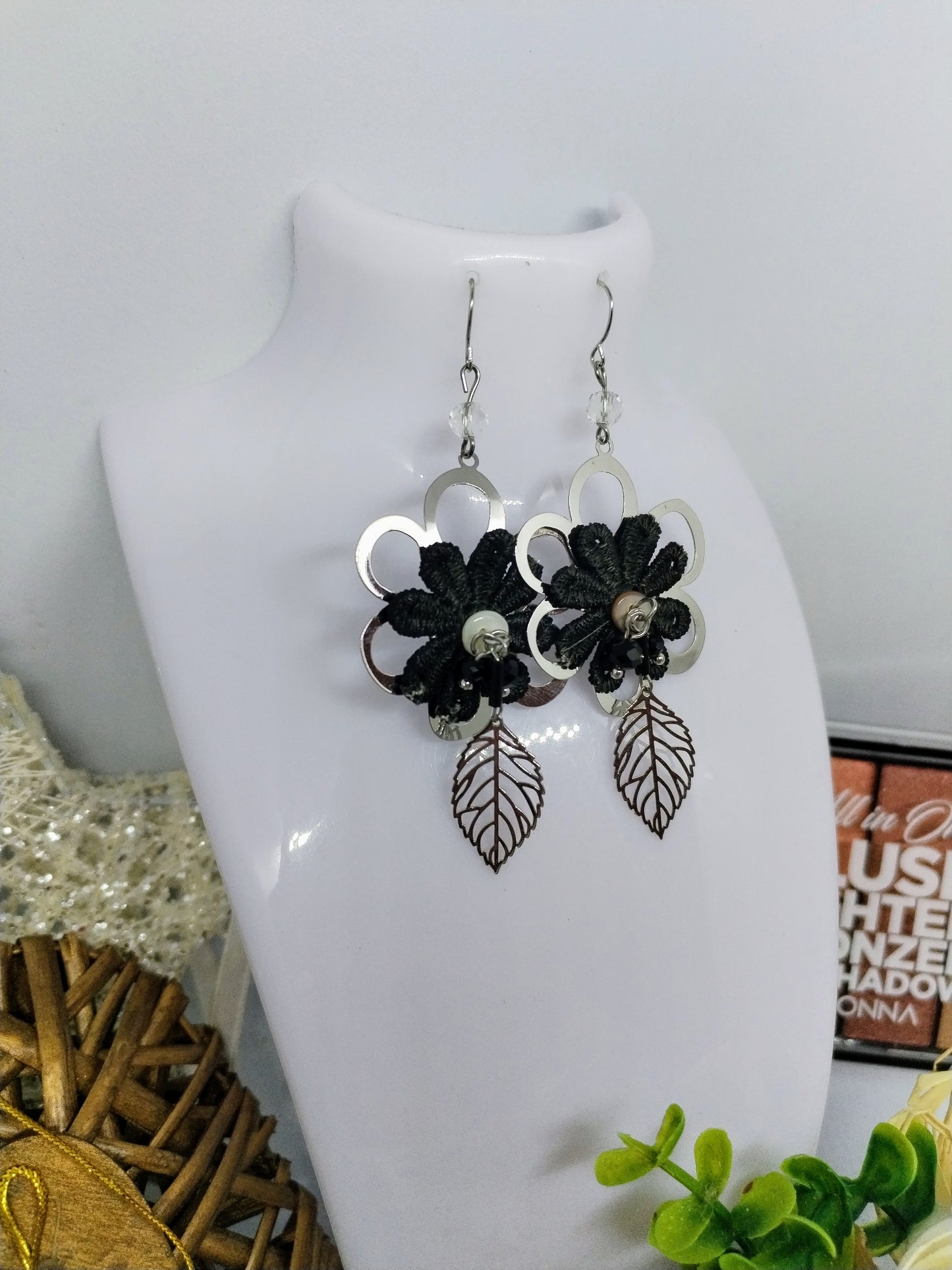 Boucle d'oreille fleur noir (Fantaisie) BO21724