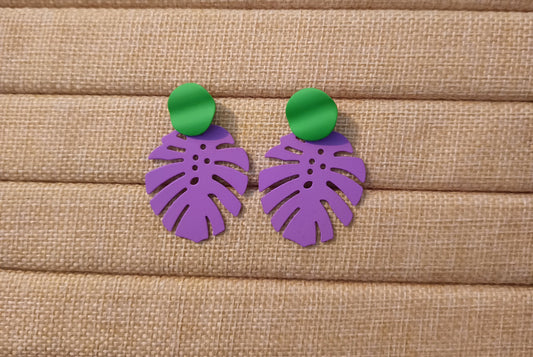 Boucle d'oreille violette et verte (fantaisie)
