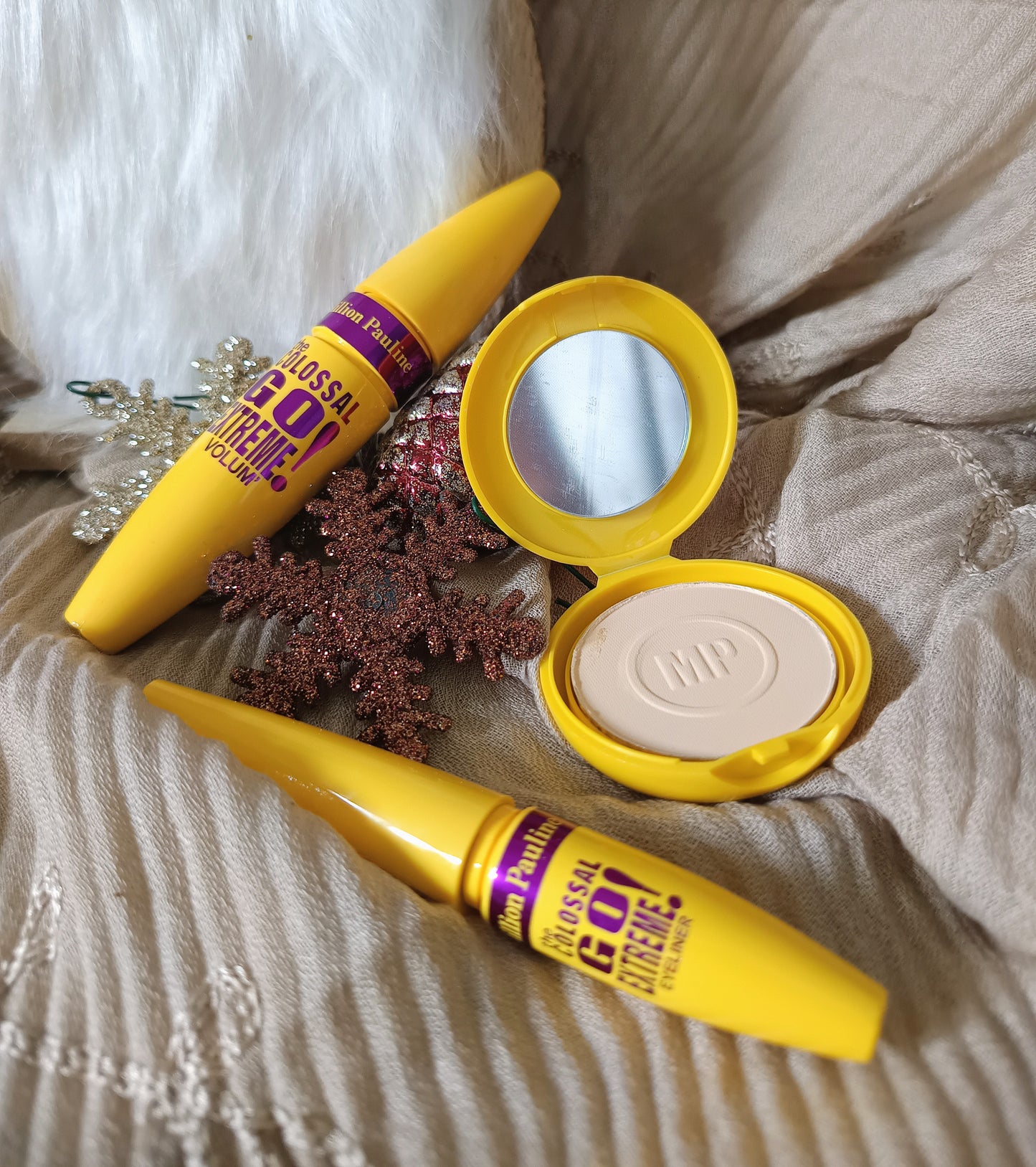 Kit Mascara/ Eye Liner et poudre